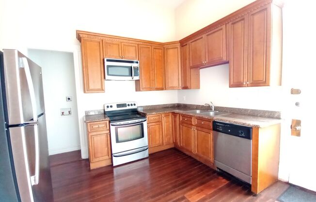 2 beds, 1 bath, 1,215 sqft, $1,600, Unit 2602