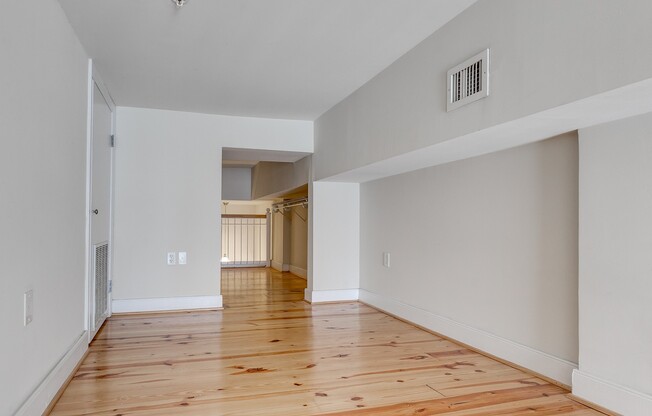 1 bed, 1 bath, 543 sqft, $1,375, Unit 208