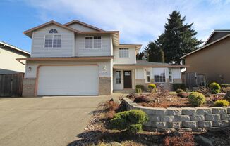 Charming 4 Bedroom/2.5 Bath Contemporary Home in Argay/Wilkes Neighborhood