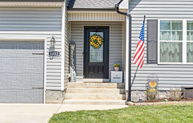 4 Bedroom Near Post With River Access For Rent!