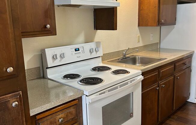1 bed, 1 bath, 510 sqft, $1,050, Unit 3825 24th Pl NE