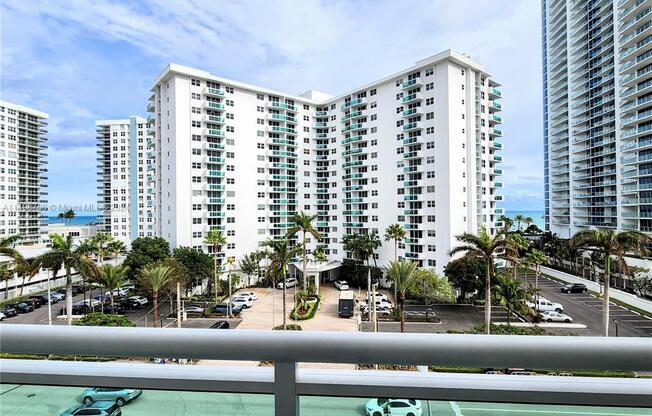 3000 S Ocean Dr