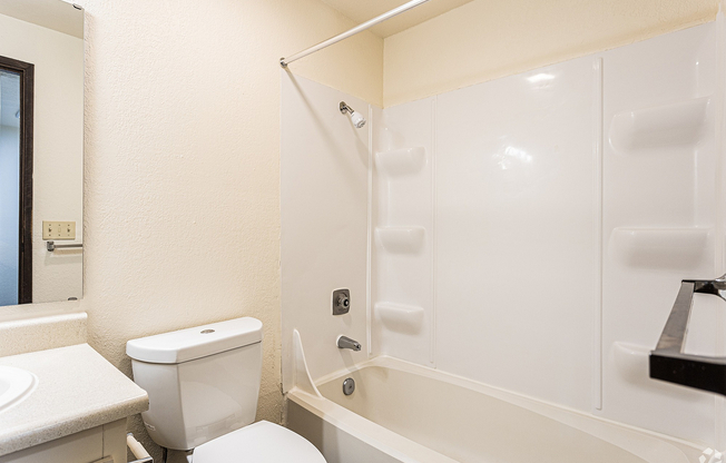 Classic Style Studio Bathroom