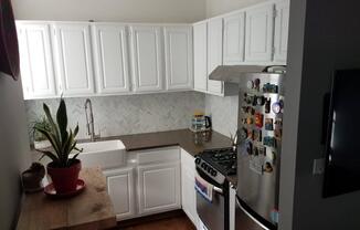 109 W 111 ST