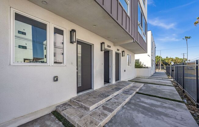 1158 W. 38th St