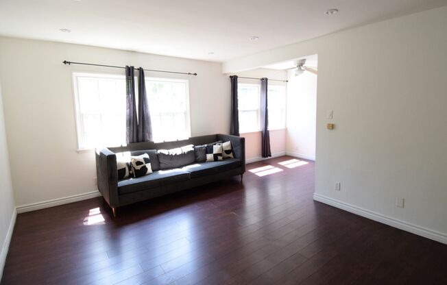 OLYMPIC BLVD., 10385