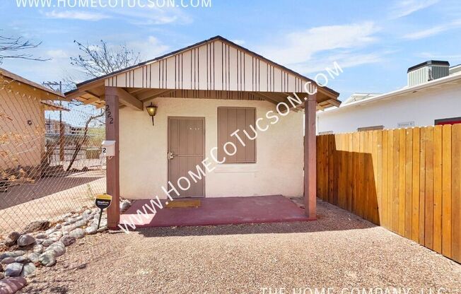 222 E 4 GUEST HOUSE ST