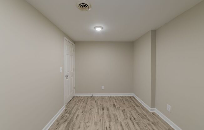 3 beds, 2 baths, 1,300 sqft, $1,825, Unit 666FPL
