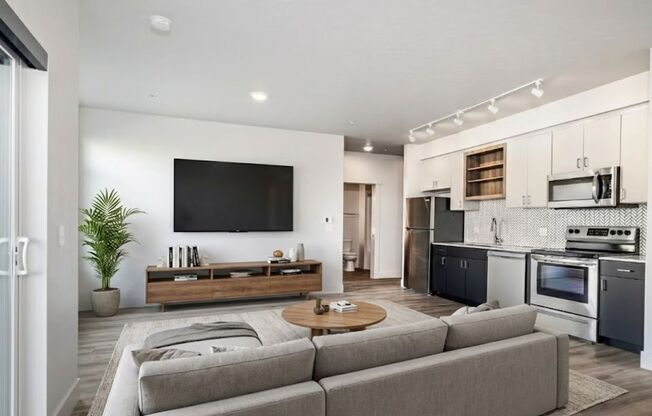 2 beds, 2 baths, 840 sqft, $1,650, Unit 5510-301