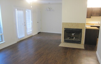 2 beds, 1 bath, $1,195