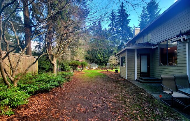 Stunning 4bd centrally located in desirable Ridgetop area