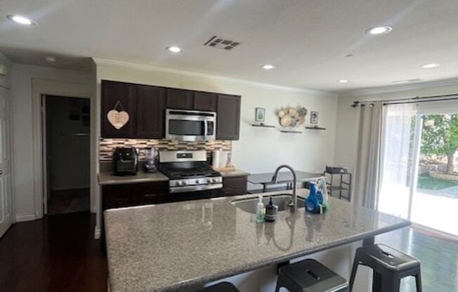 Beautiful, Spacious Home with solar-Desirable area in Lake Elsinore-34240 Belfair Way, Lake Elsinore, CA 92532