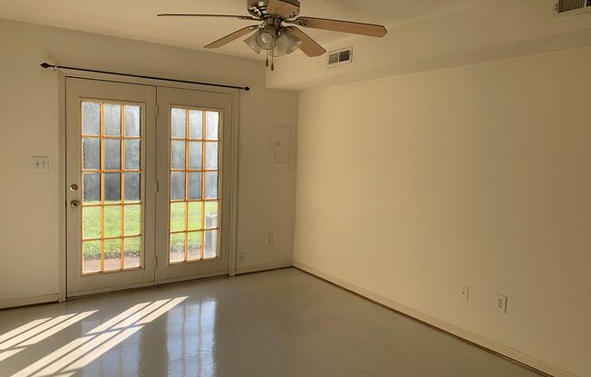 277 Lakeview Dr