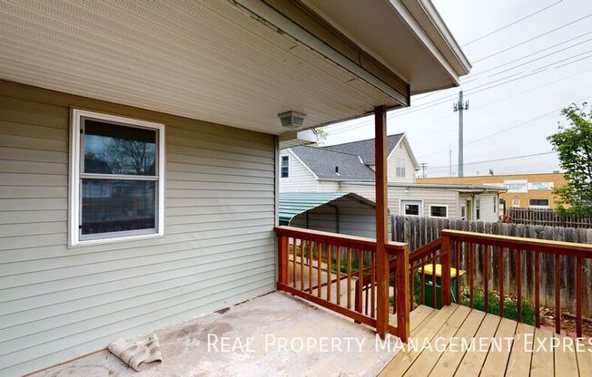 630 N Nesmith Ave