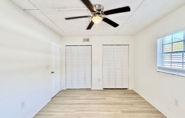 2 beds, 1 bath, 916 sqft, $1,495