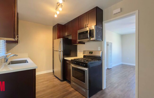 1 bed, 1 bath, $1,895, Unit 8437-E