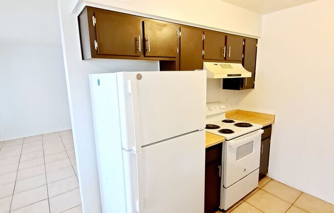 2 beds, 1 bath, 800 sqft, $895, Unit Unit A