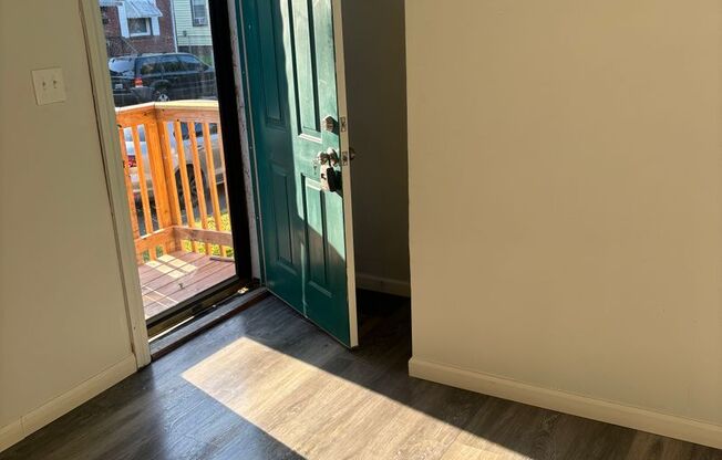 2 beds, 1 bath, $1,000