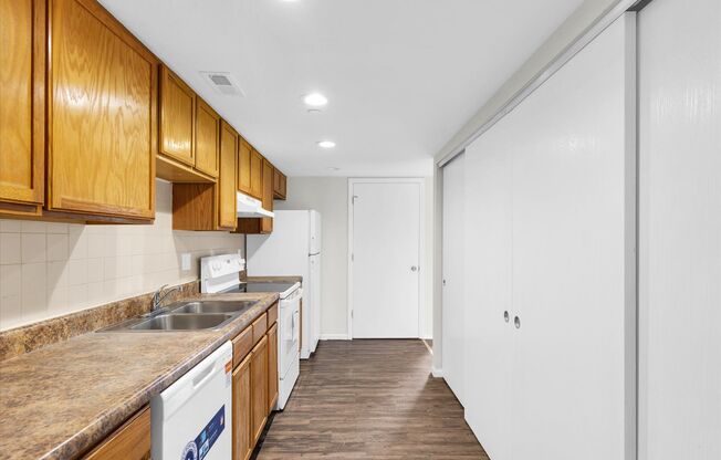 Crestview Apartments, LLC [Colorado]