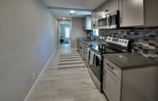 New Built, Near UofA 2 Bed 2 Bath