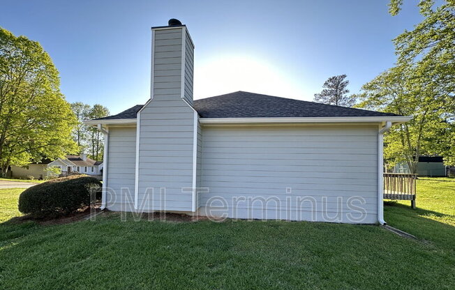 76 WINWARD WAY SE