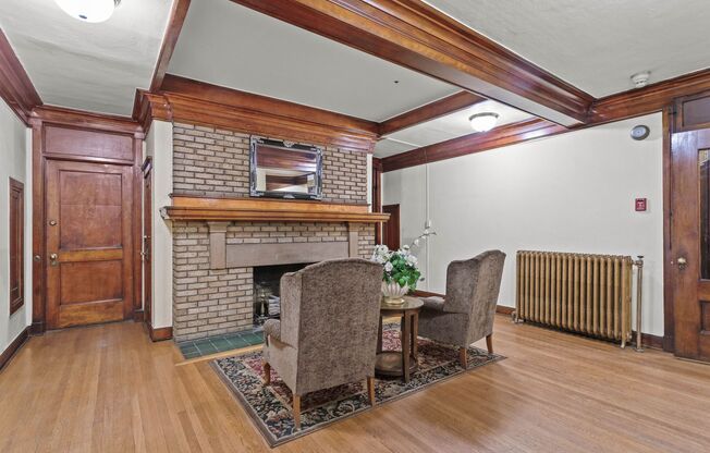 The Oxford Apartments!