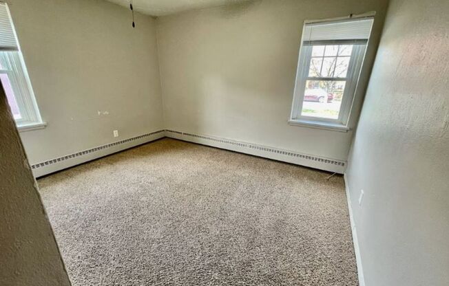Studio, 1 bath, 450 sqft, $999, Unit 203