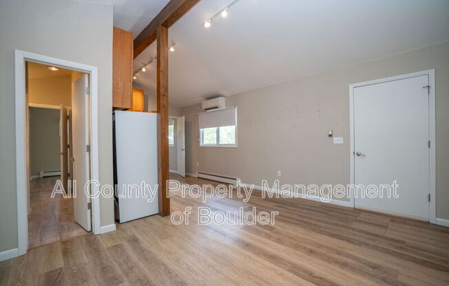 1045 TOEDTLI DR