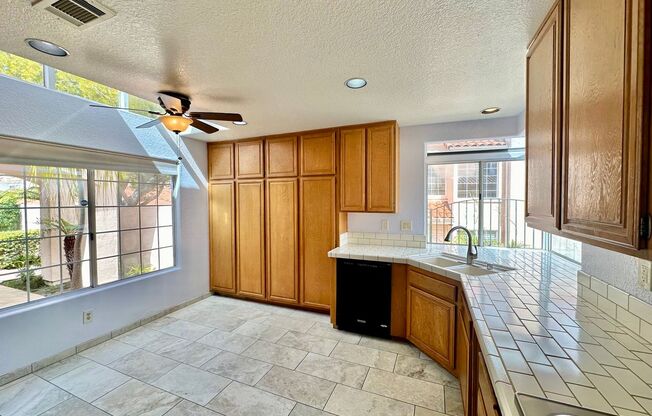 Beautiful Home in Gated Community of Los Rios with View of Golf Course