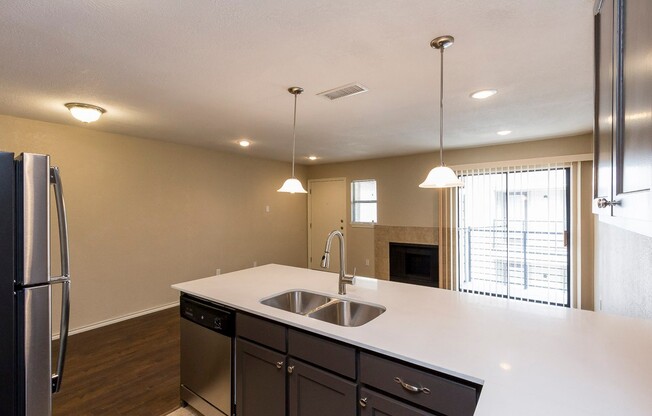 1 bed, 1 bath, 589 sqft, $999, Unit 122 A2 Patio