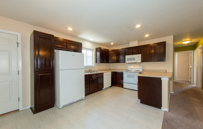 407 E 5 ST