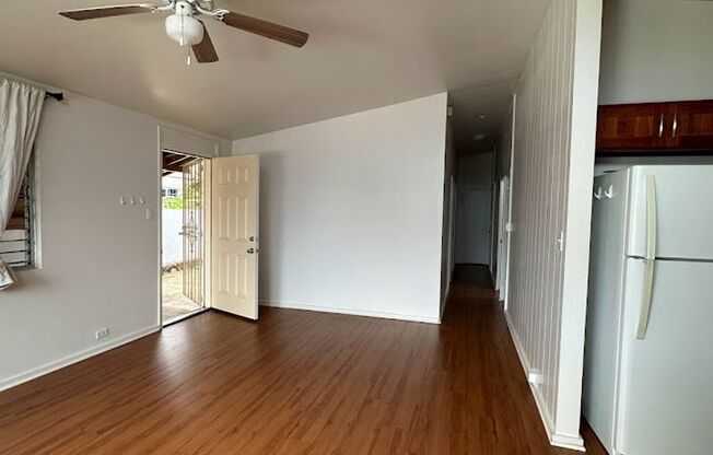 3 beds, 2 baths, 900 sqft, $2,600, Unit B