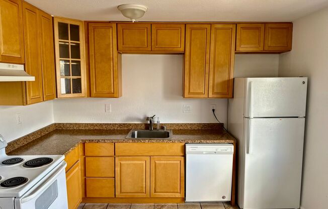 Charming 2-Bedroom Condo in Antioch
