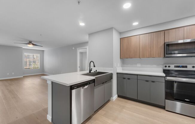 1 bed, 1 bath, 748 sqft, $2,725, Unit A-206