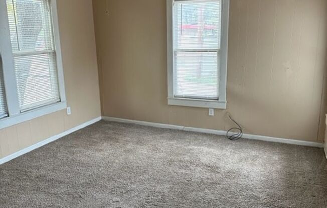 2 beds, 1 bath, $950