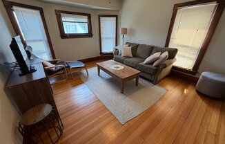 726 1 ST NW