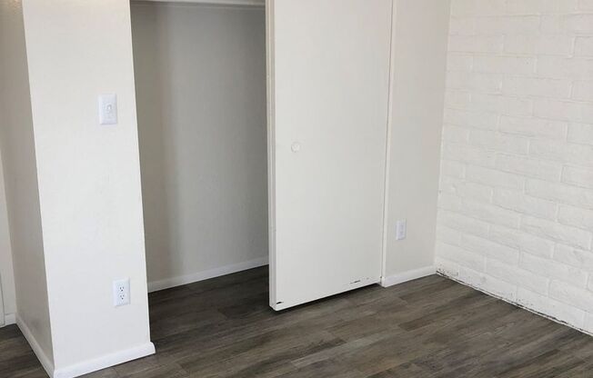 2 beds, 1 bath, 845 sqft, $1,125, Unit 511