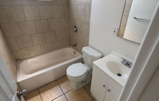 1 bed, 1 bath, 520 sqft, $1,395, Unit 210