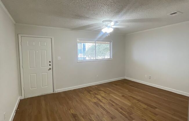 2 beds, 1 bath, 820 sqft, $1,399, Unit BOU-209