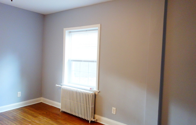 Studio, 1 bath, 350 sqft, $1,225, Unit 1