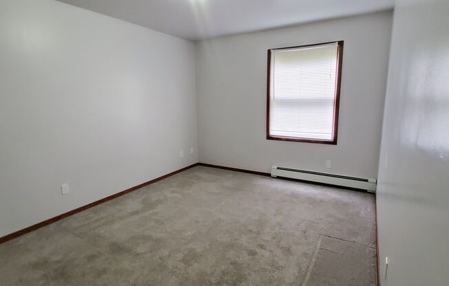 1 bed, 1 bath, $800, Unit Apt. 104