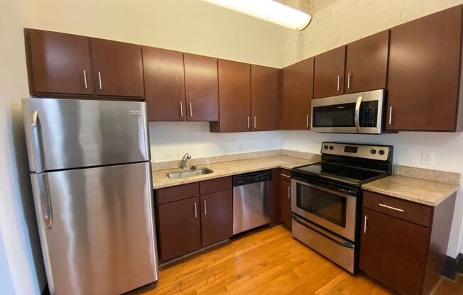 1 bed, 1 bath, 513 sqft, $895, Unit Apt #15