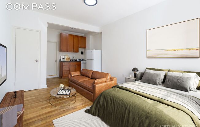 319 E 5 ST