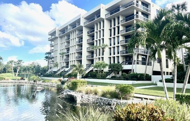 2026 BEACH RENTAL- 2/2 Condo WITH PRIVATE ENTRY - BEACH PLACE - STEPS THE BEACH!!