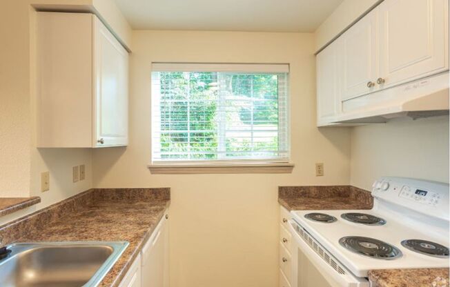 1 bed, 1 bath, 800 sqft, $1,535, Unit 1215