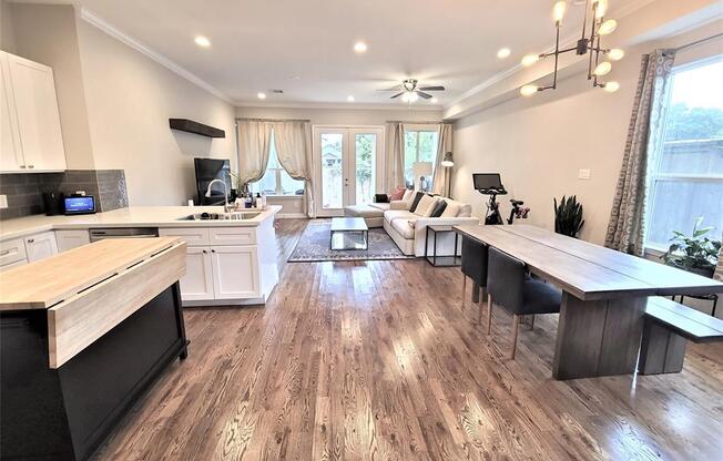 3301 OMEGA ST