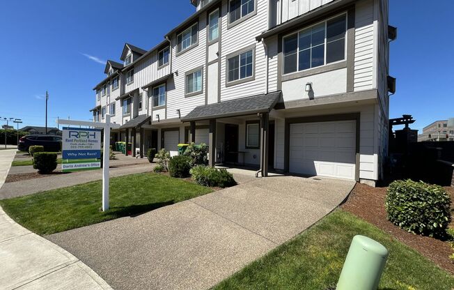 4 beds, 3.5 baths, $2,995