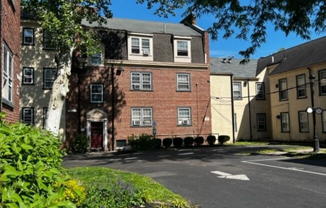 Studio, 1 bath, 358 sqft, $1,000, Unit WS709A