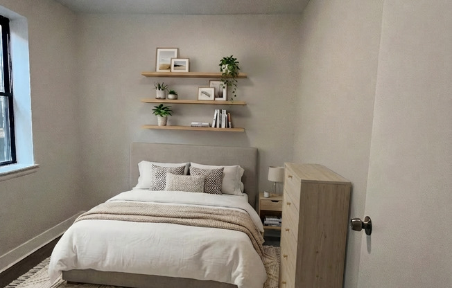 2258 S SACRAMENTO AVE