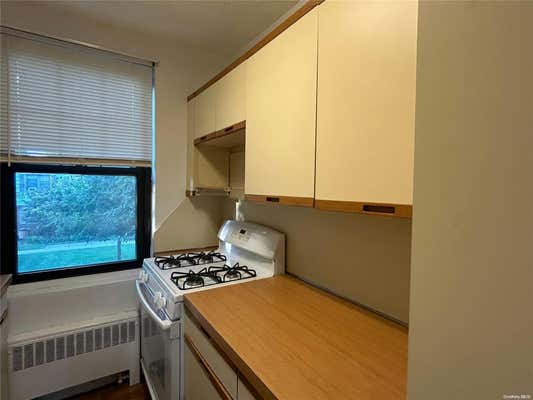 1 bed, 1 bath, $2,000, Unit B